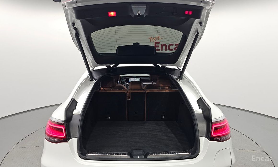 GLC-Class X253GLC300e 4MATIC Coupe 21