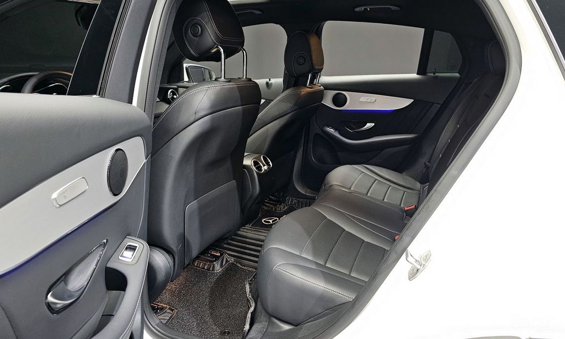 GLC-Class X253GLC300e 4MATIC Coupe 13