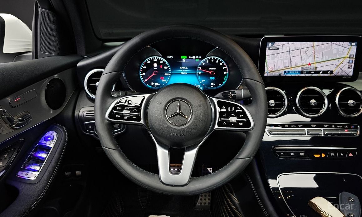 GLC-Class X253GLC300e 4MATIC Coupe 14