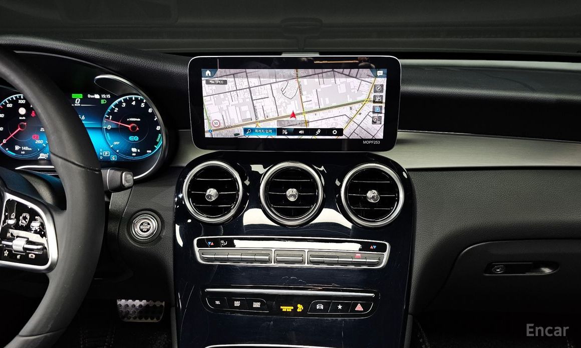 GLC-Class X253GLC300e 4MATIC Coupe 15