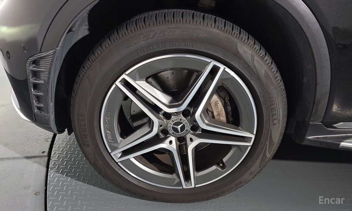 GLC-Class X253GLC300e 4MATIC Coupe 5