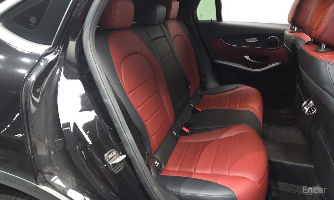 GLC-Class X253GLC300e 4MATIC Coupe 11