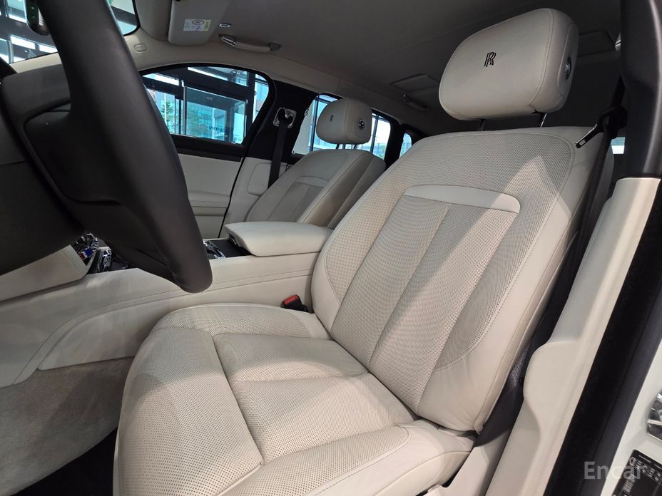 Rolls-Royce Ghost 2nd Generation 6. 7 EWB V12 №8