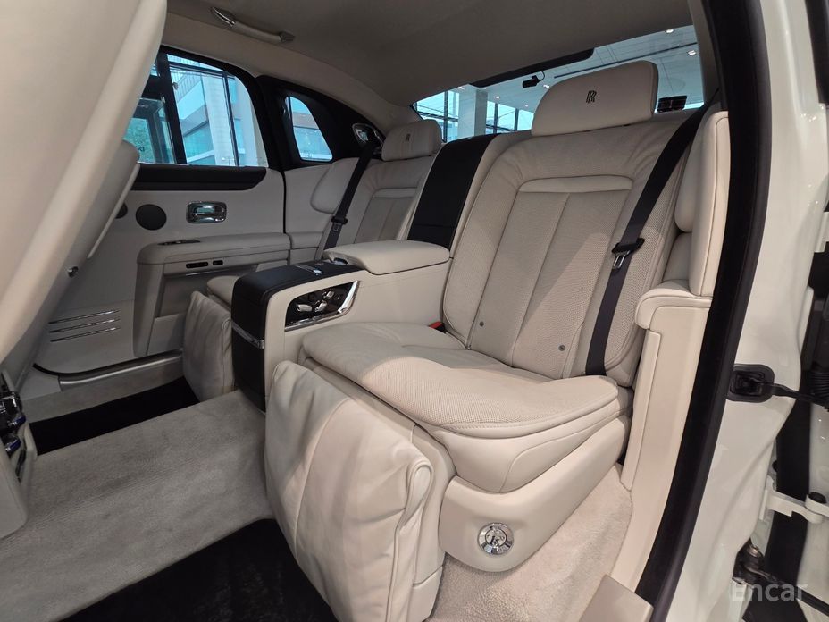 Rolls-Royce Ghost 2nd Generation 6. 7 EWB V12 №10
