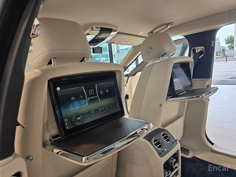 Rolls-Royce Ghost 2nd Generation 6. 7 EWB V12 №14