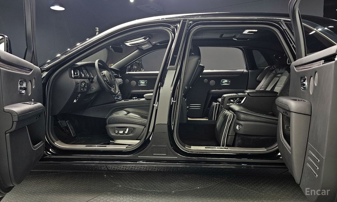 Rolls-Royce Ghost 2nd Generation 6. 7 EWB V12 №12