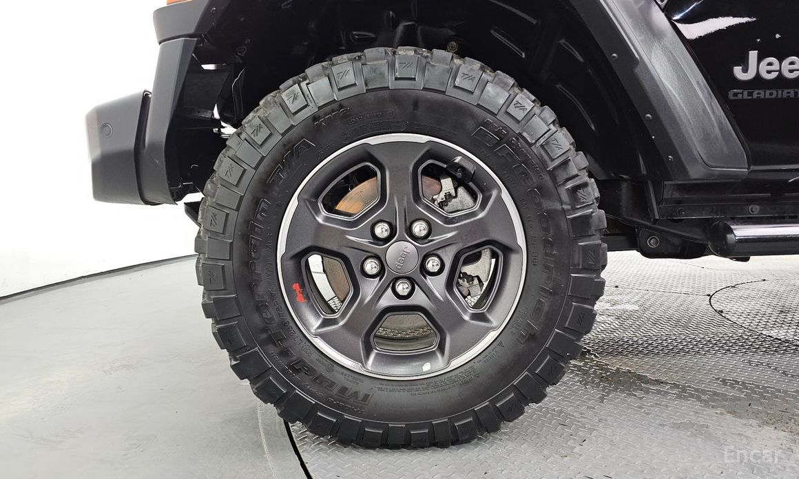 Gladiator (JT) 3.6 Rubicon 6