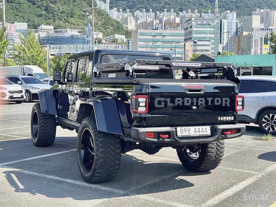 Gladiator (JT) 3.6 Rubicon 5