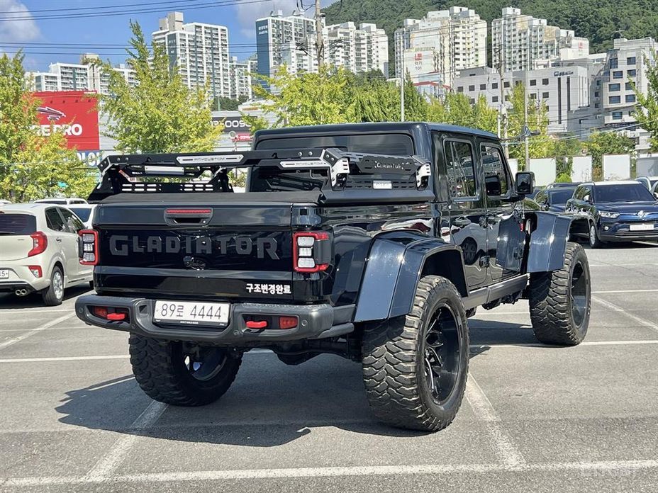 Gladiator (JT) 3.6 Rubicon 7