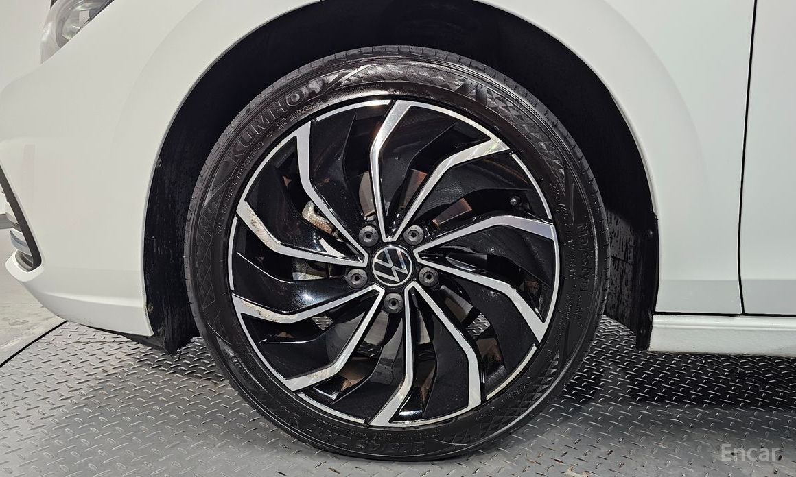 Golf 8th Generation 2.0 TDI Prestige 5