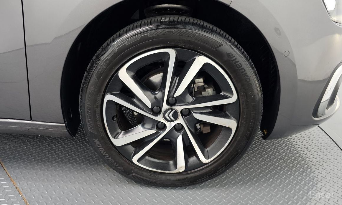 Grand C4 Spacetourer 1. 5 BlueHDi Shine 6