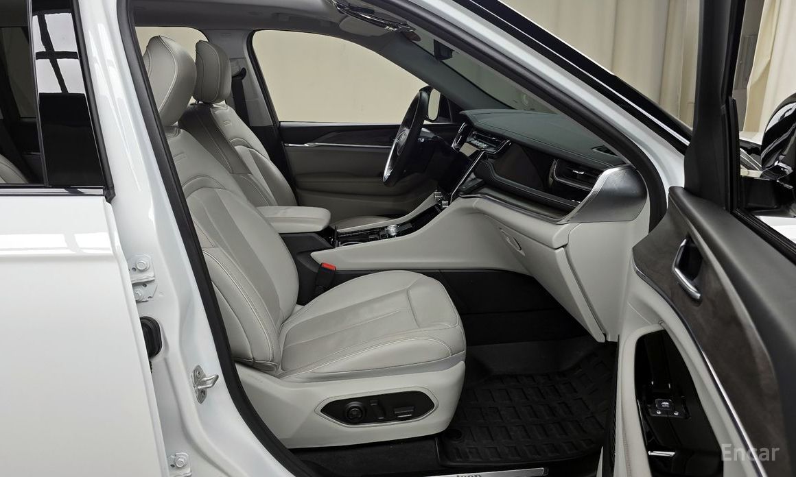 Grand Cherokee (WL)L 3.6 Overland 11