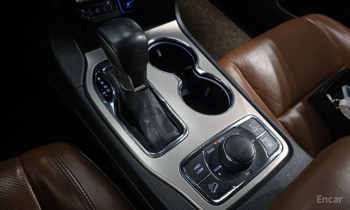 Grand Cherokee 3. 6 Overland WK2 10