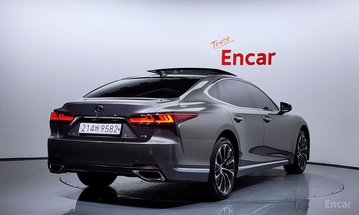 LS500 5th Generation 3.5 Luxury AWD 3