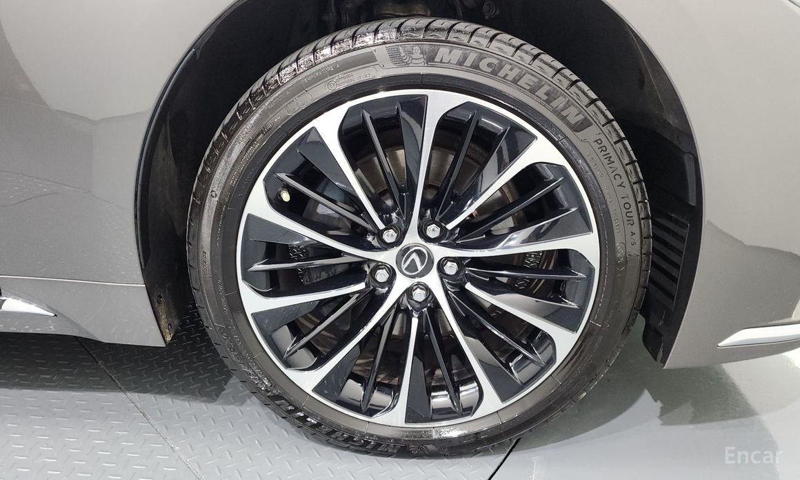 LS500 5th Generation 3.5 Luxury AWD 6