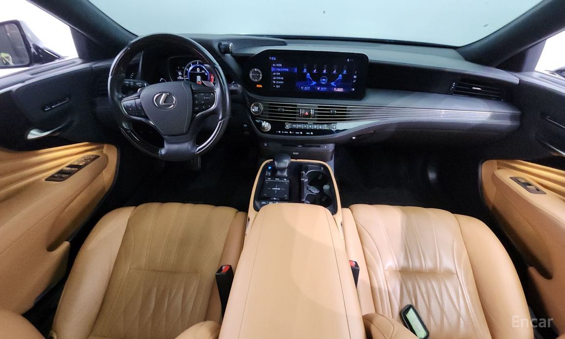 LS500 5th Generation 3.5 Luxury AWD 8