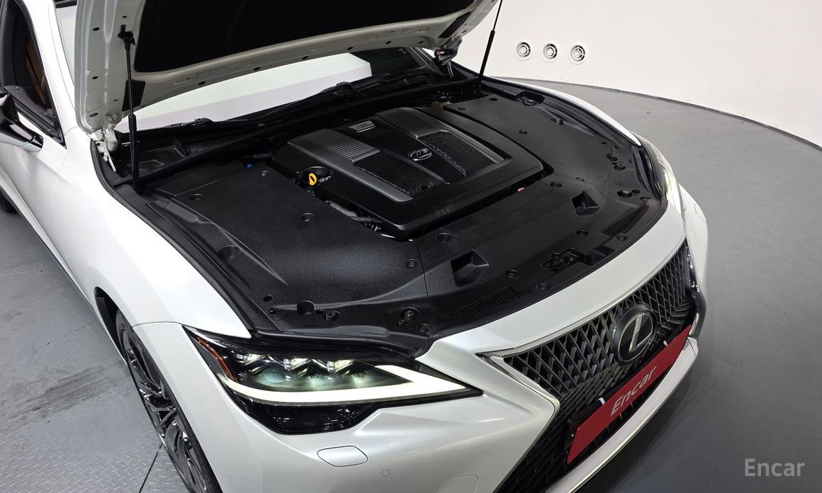 LS500 5th Generation 3.5 Platinum AWD 7