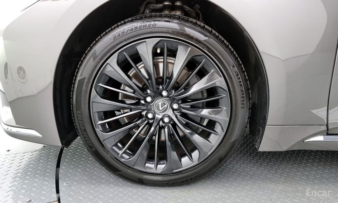 Lexus LS500h 5th Generation 3.5 Platinum AWD №6