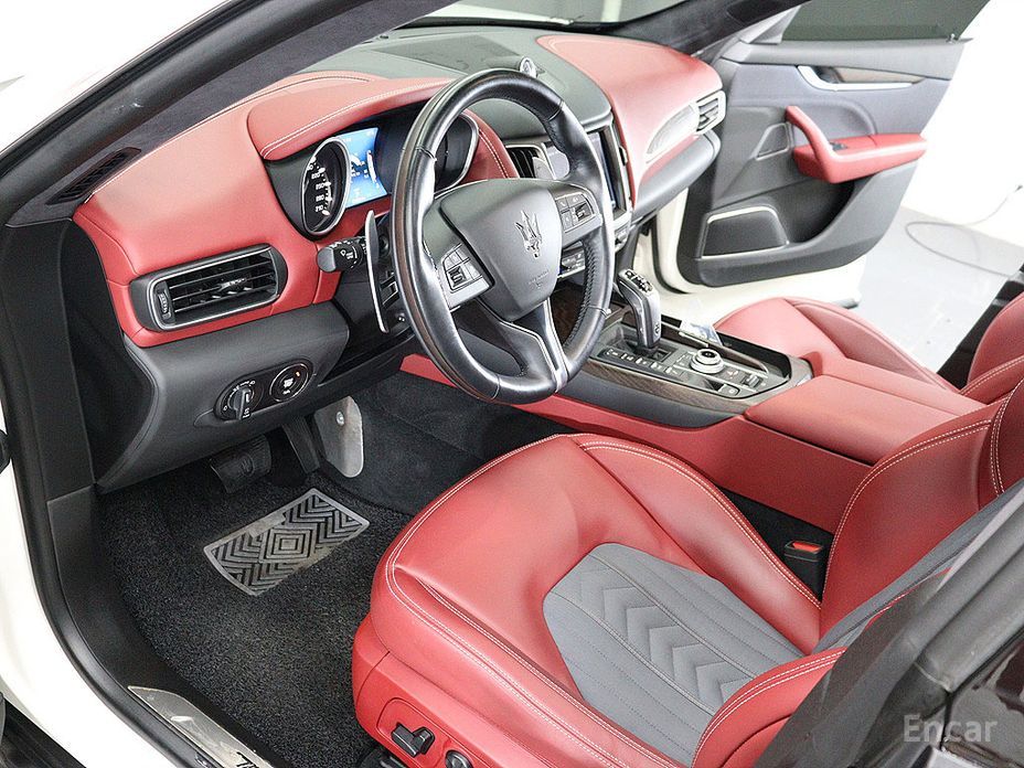 Maserati Levante 3.0 AWD Gran Russo №10