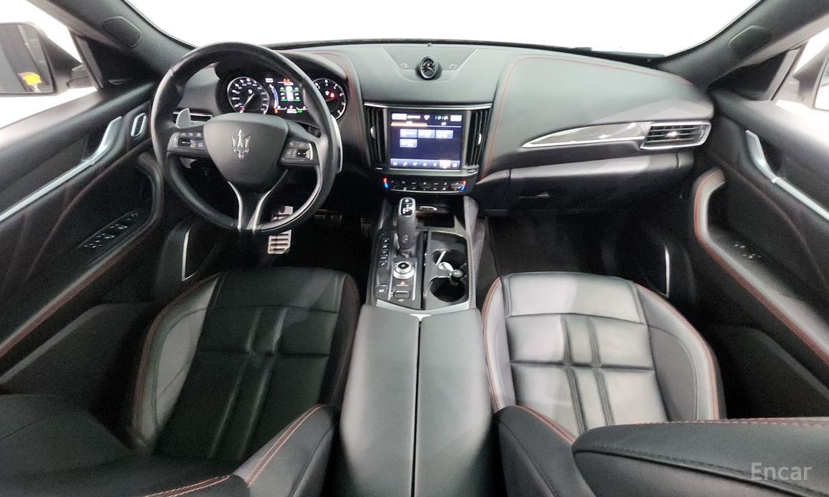 Levante 3.0 AWD Gransport 8
