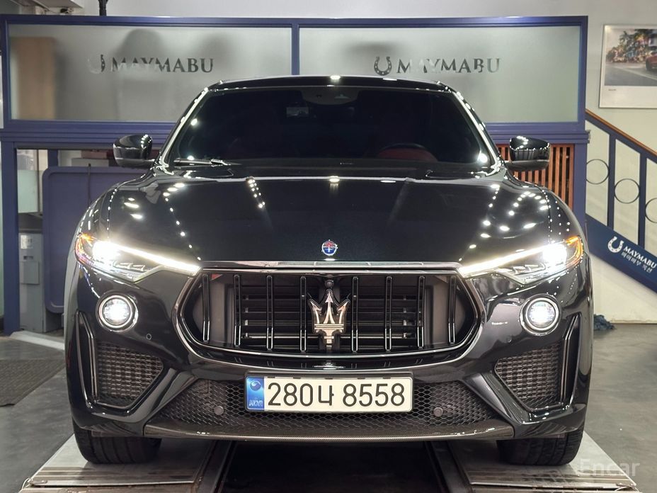 Levante 3. 8 Trofeo 4