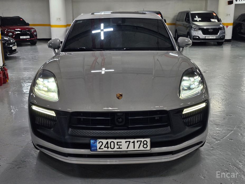Macan 2. 9 GTS95B 3