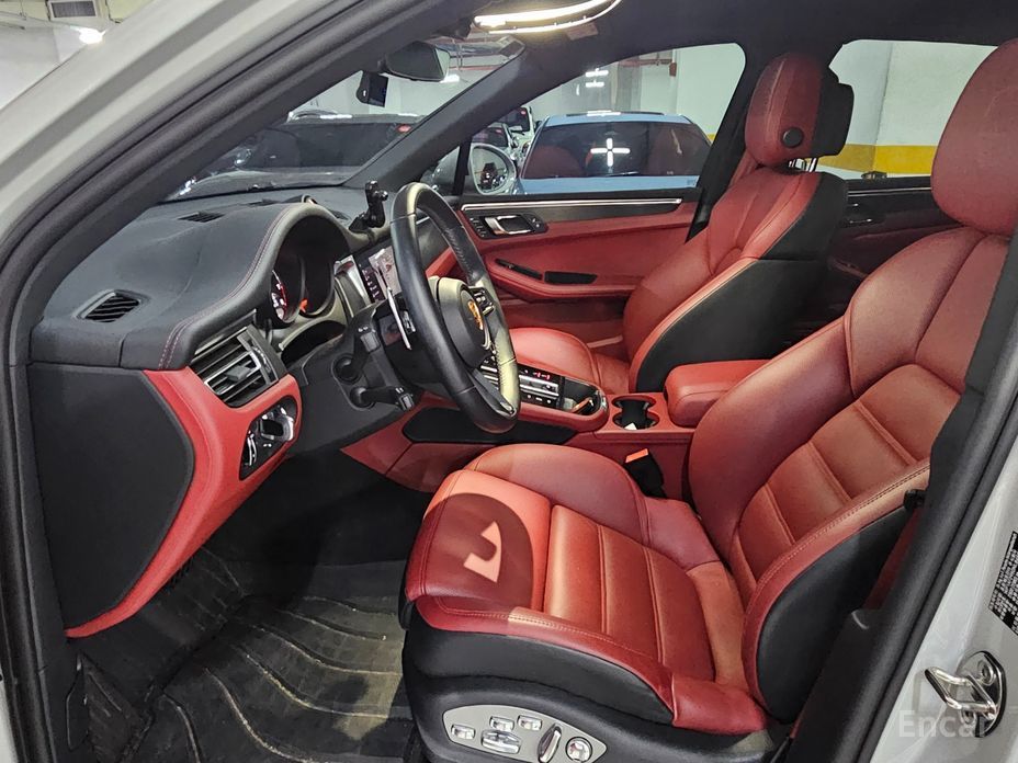 Macan 2. 9 GTS95B 9