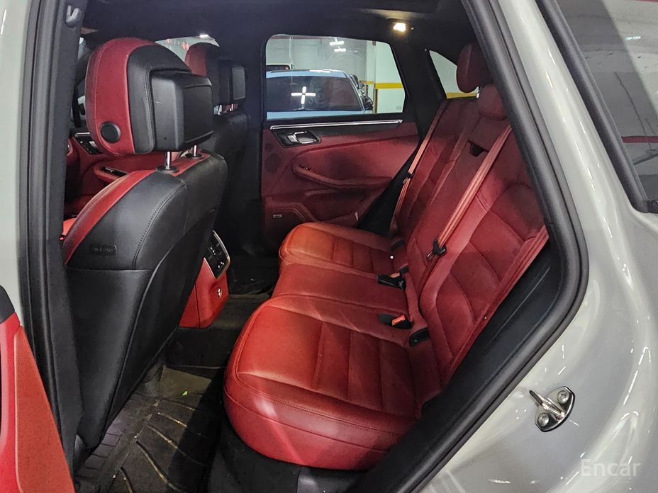 Macan 2. 9 GTS95B 10
