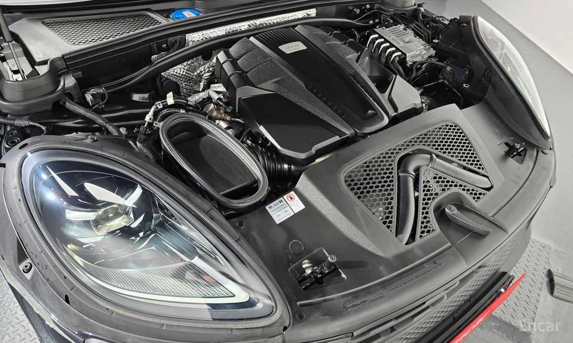 Macan 2. 9 GTS95B 7