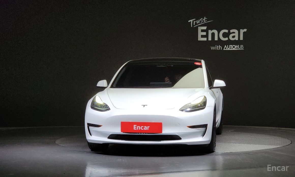Model 3RWD 4