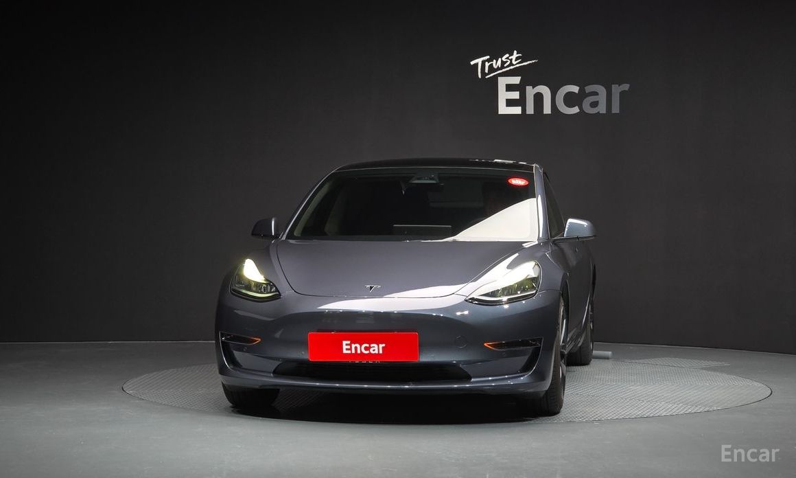 Model 3RWD 4