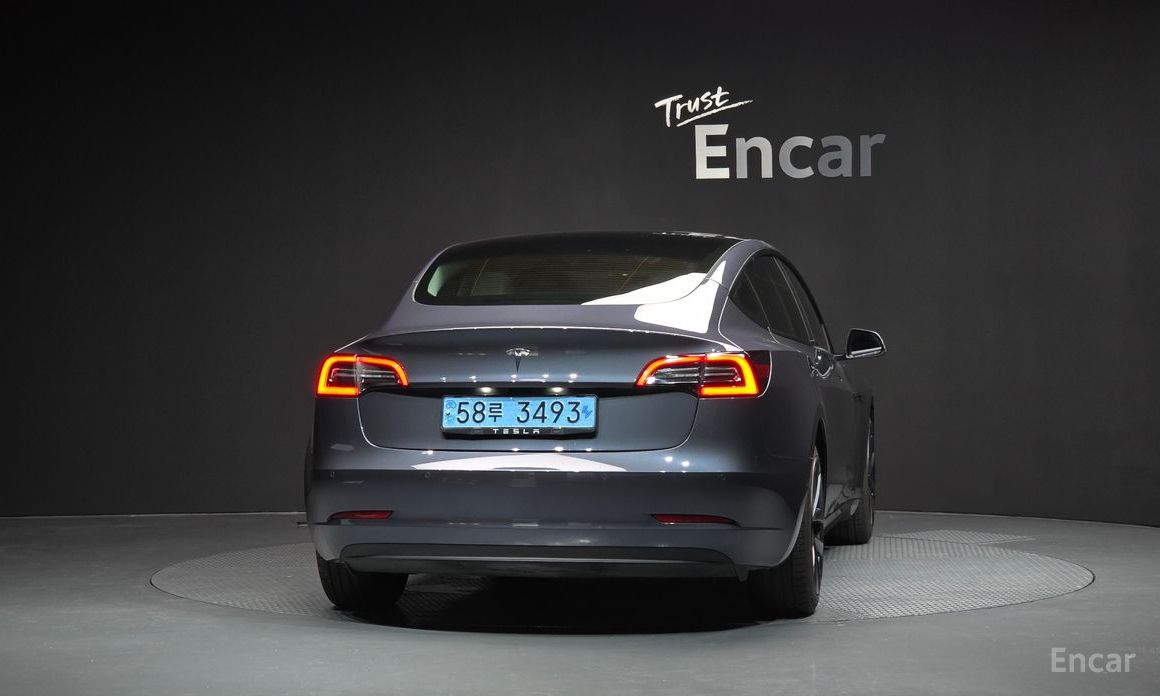 Model 3RWD 5