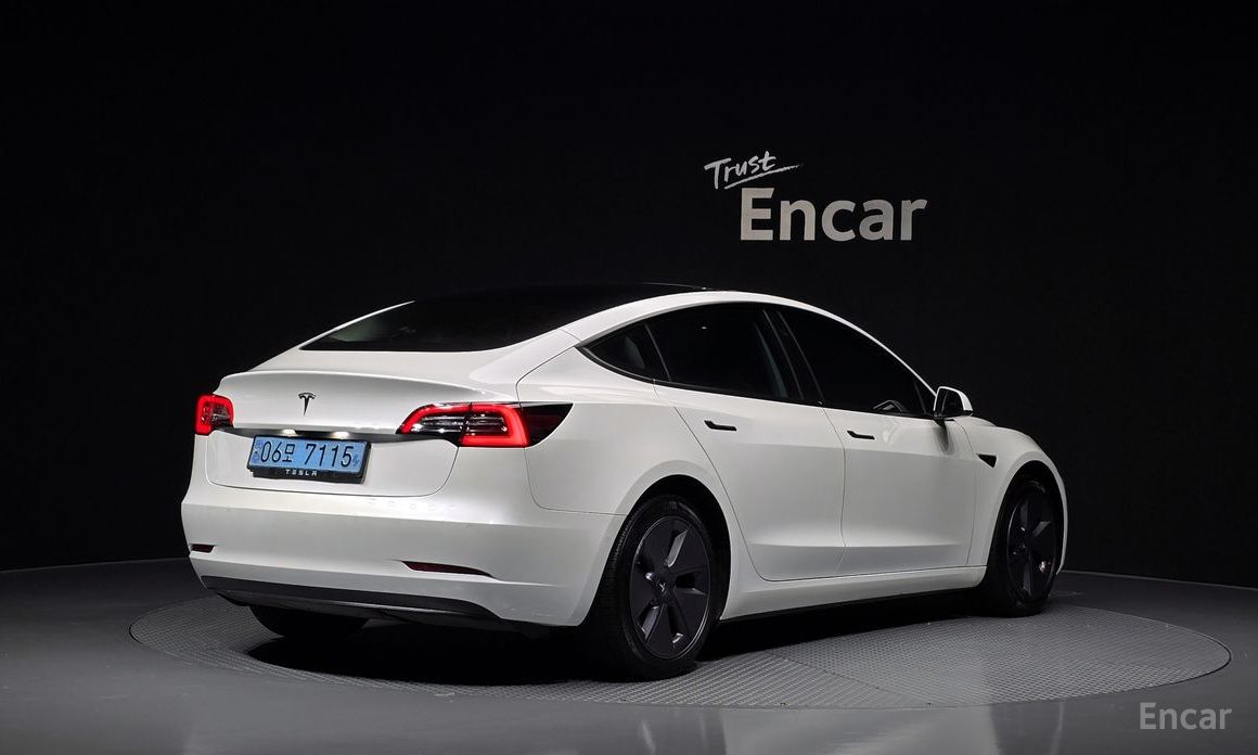 Model 3RWD 3