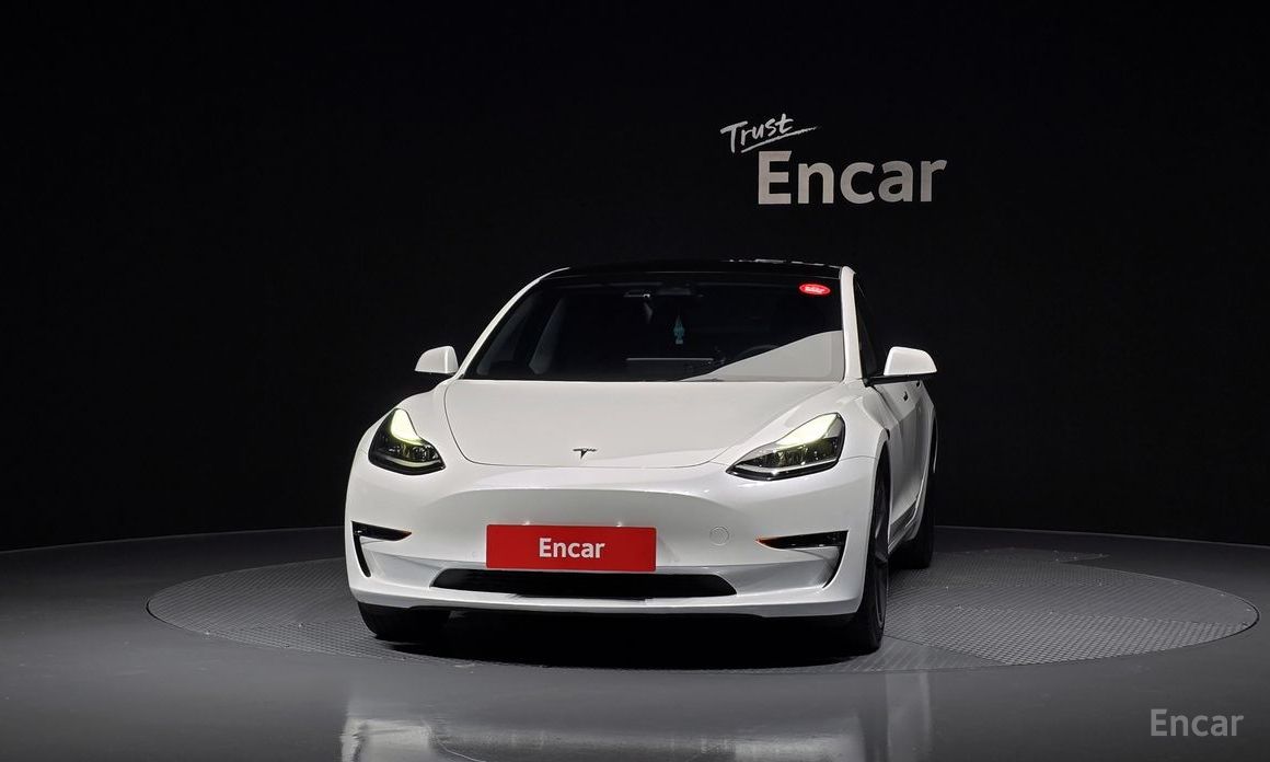 Model 3RWD 4