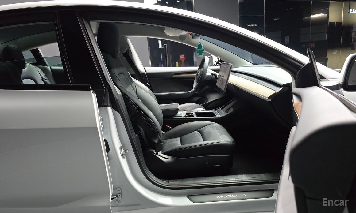 Model 3RWD 11