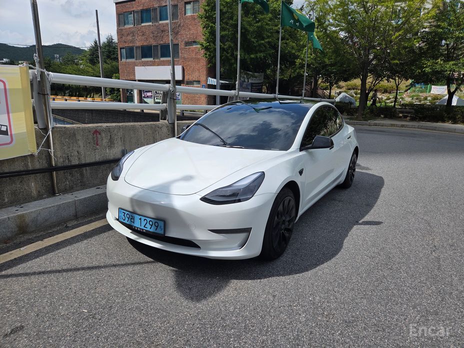 Model 3RWD 5