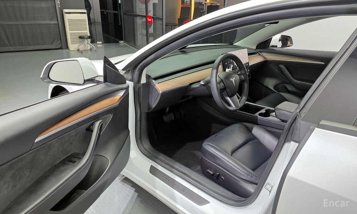Model 3 Long Range 11