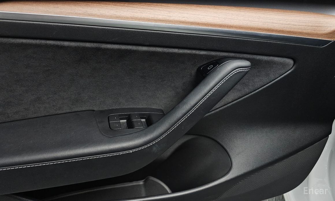 Model 3 Long Range 18