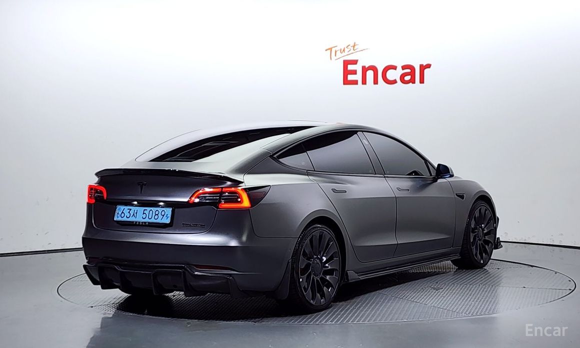 Tesla Model 3 Performance №3