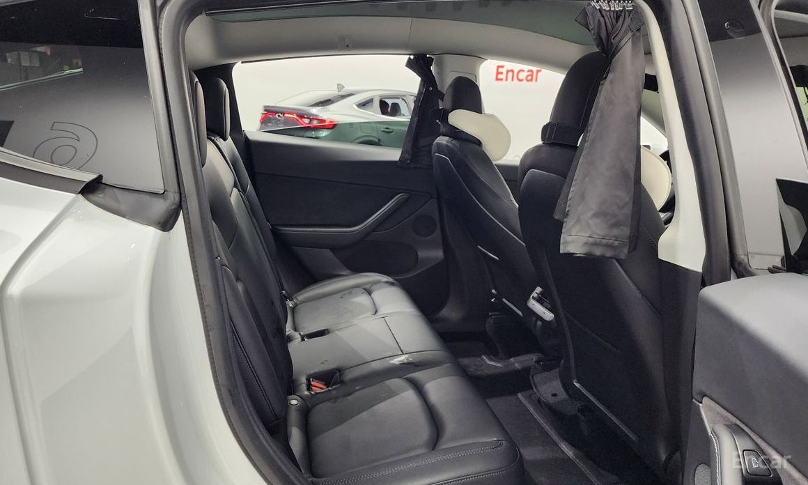 Tesla Model Y Long Range №13
