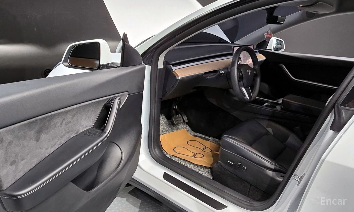 Model Y Long Range 11
