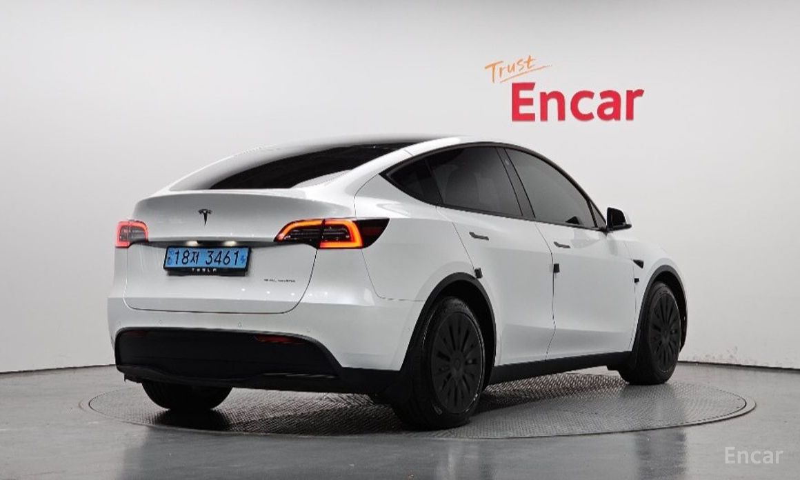 Tesla Model Y Long Range №3