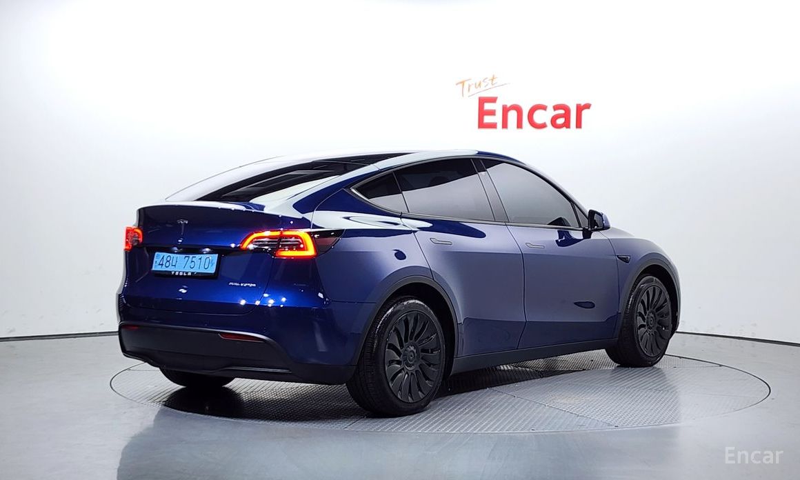 Tesla Model Y Long Range №3
