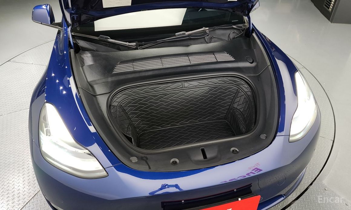 Tesla Model Y Long Range №7
