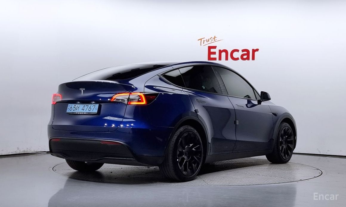 Tesla Model Y Long Range №3