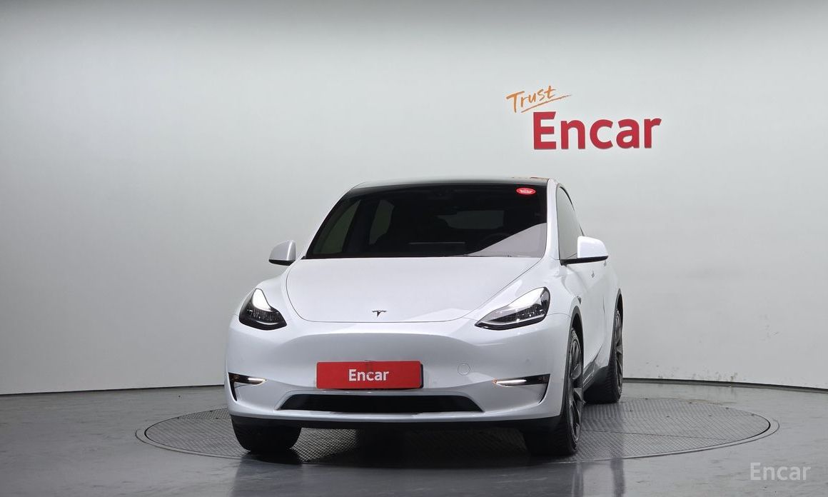 Tesla Model Y Long Range №4
