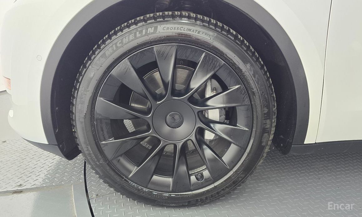 Tesla Model Y Long Range №6