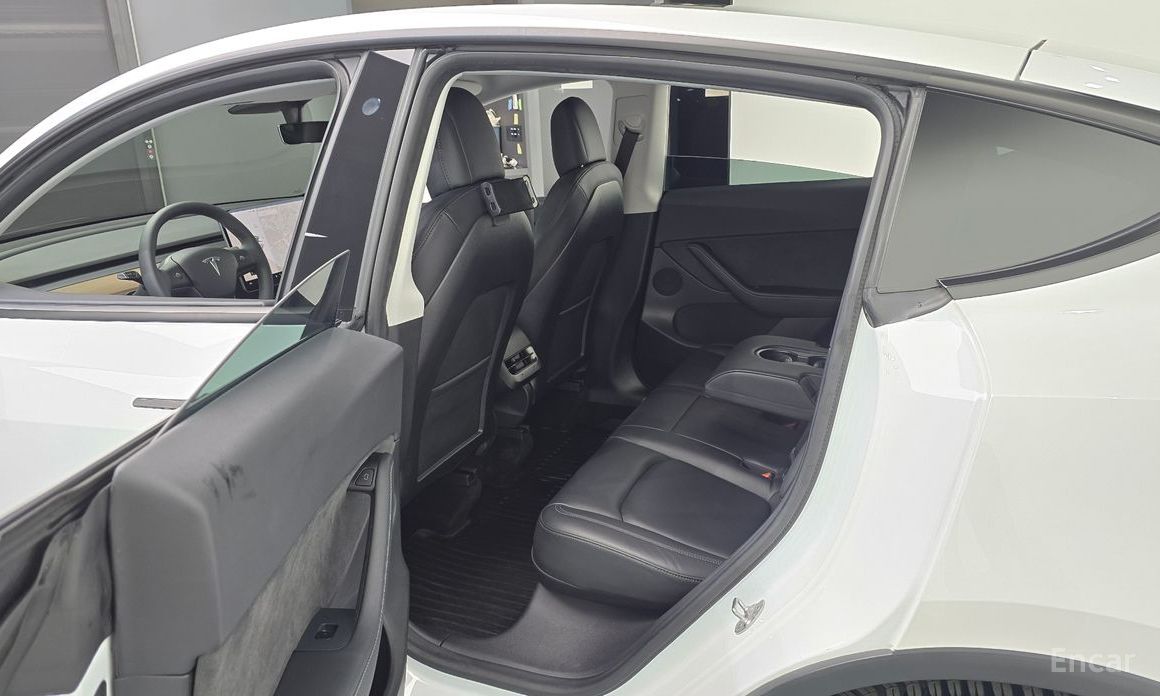 Tesla Model Y Long Range №12