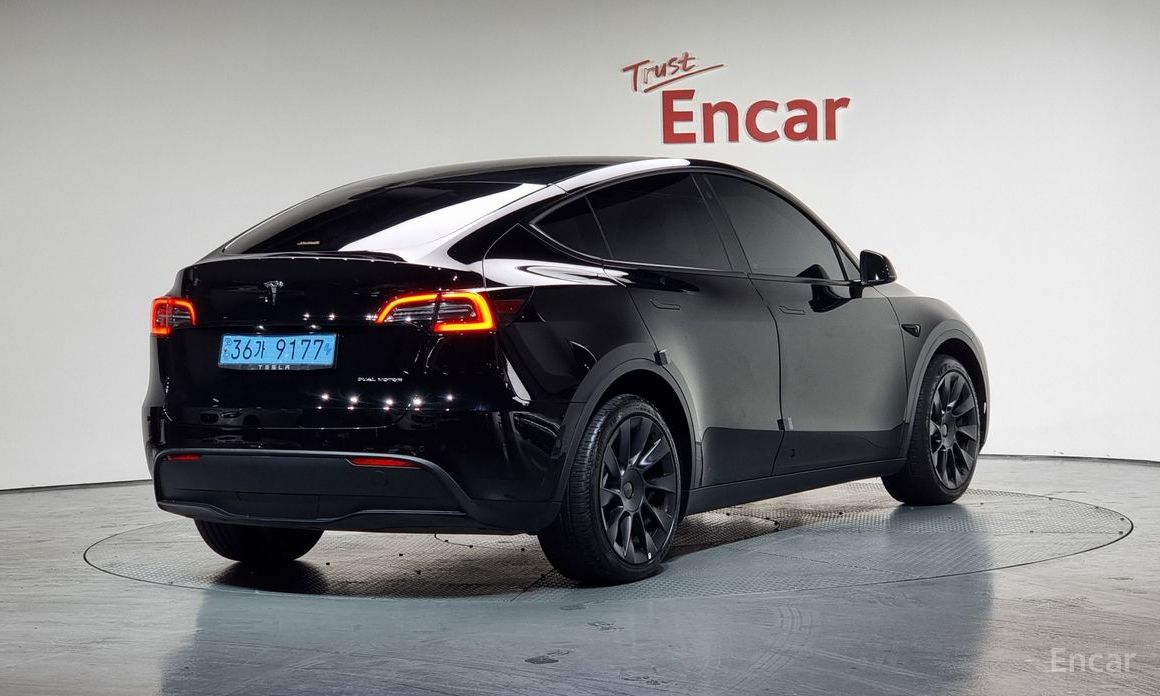 Tesla Model Y Long Range №3
