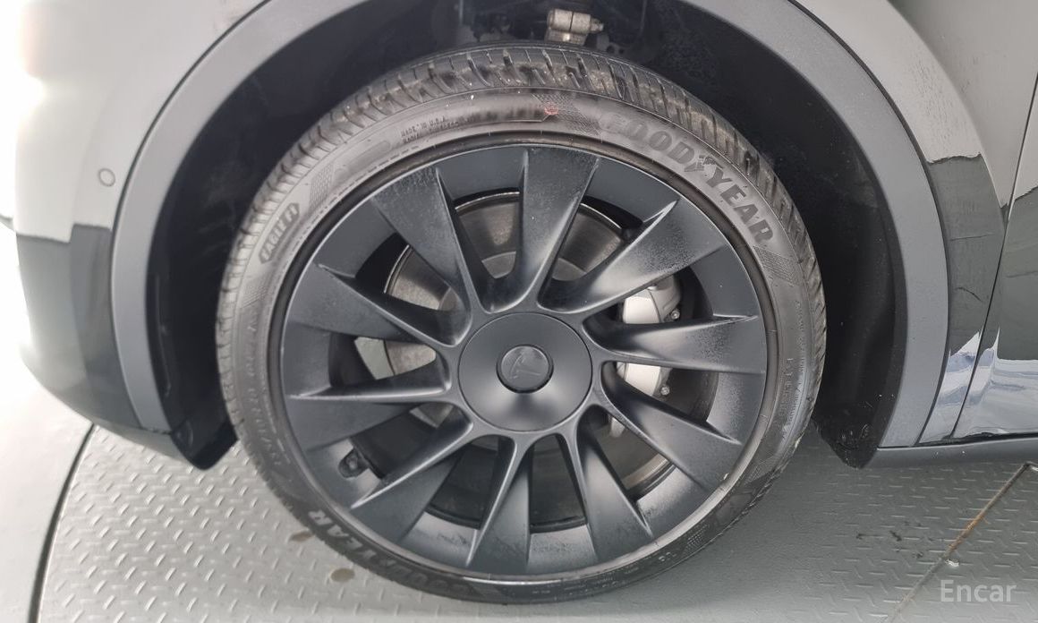 Tesla Model Y Long Range №6